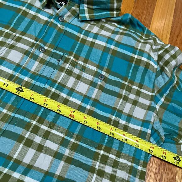Orvis Plaid Large Long Sleeve PolyesterCottonBlend Shirt Lens Cleaner Zip Pocket - Picture 4 of 8